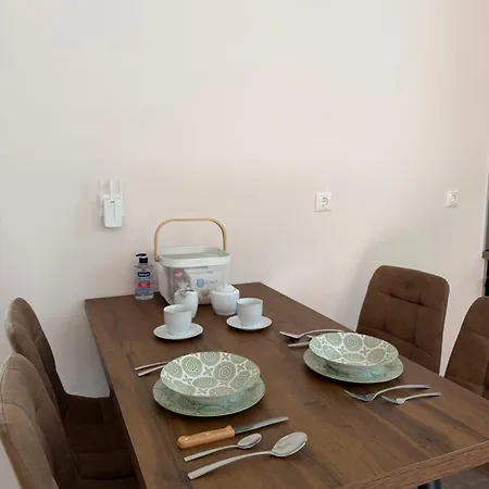 Apartment Marathias *